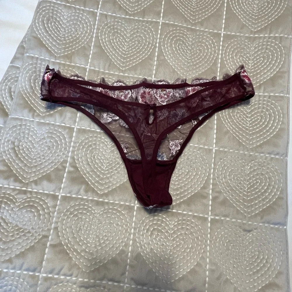 Victoria's Secret Burgundy Floral Lace Bra and Panty Set - Picture 3 of 3